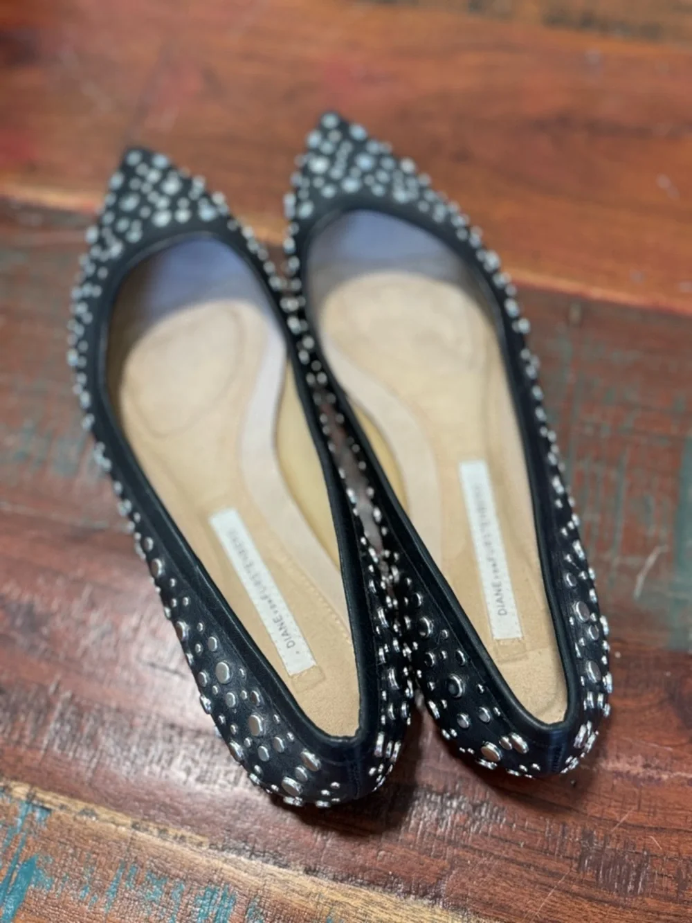Diane Von Furstenberg Alina Silver Studded Pumps Pointed Toe Size 9 1/2